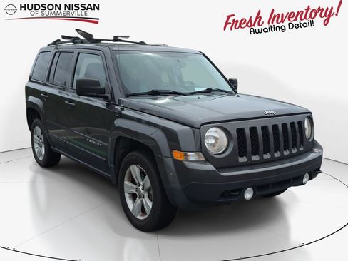 Used 2016 Jeep Patriot Sport w/ Power Value Group AWD/4WD image 1