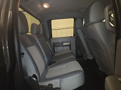 Used 2015 Ford F350 XLT w/ XLT Premium Package AWD/4WD image 31