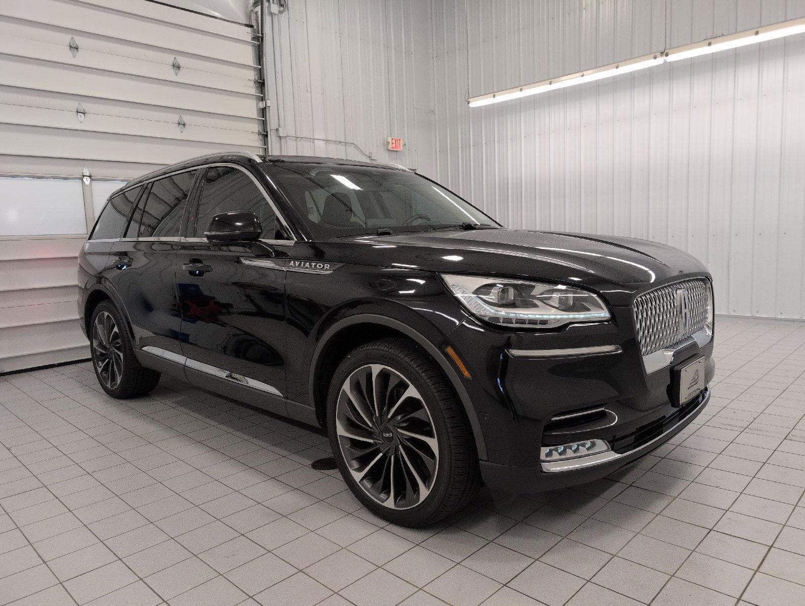 Used 2020 Lincoln Aviator Reserve w/ Equipment Group 202A AWD/4WD image 1