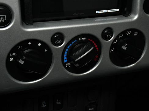 Used 2008 Toyota FJ Cruiser 4WD image 27