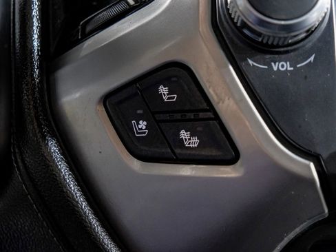 Used 2018 GMC Sierra 3500 Denali w/ Duramax Plus Package image 26