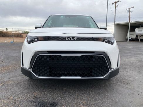 Used 2025 Kia Soul LX w/ LX Technology Package image 12