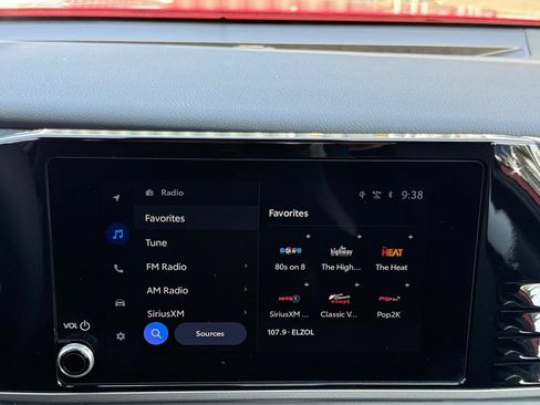 Used 2025 Toyota Camry SE w/ Convenience Package FWD image 14