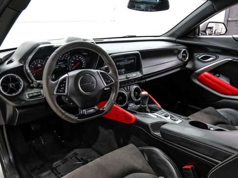 Used 2018 Chevrolet Camaro SS RWD image 18