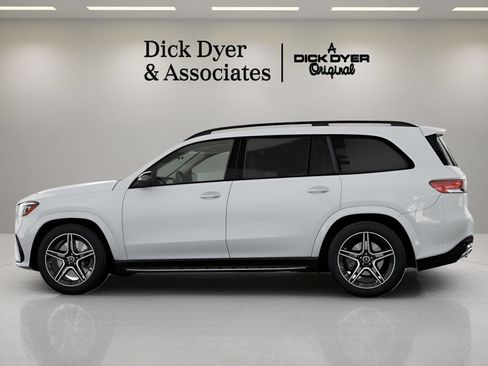 Used 2026 Mercedes-Benz GLS 450 4MATIC image 28