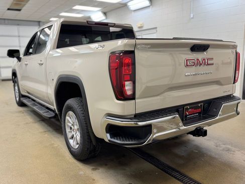 New 2026 GMC Sierra 1500 SLE w/ Preferred Package AWD/4WD image 8