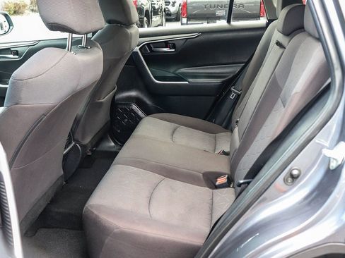 Certified 2020 Toyota RAV4 XLE w/ Carpet Mat Package FWD image 21