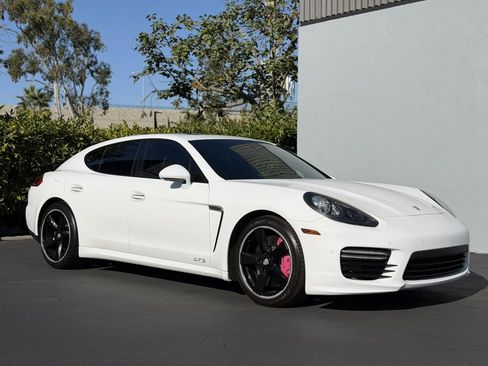Used 2015 Porsche Panamera GTS image 2