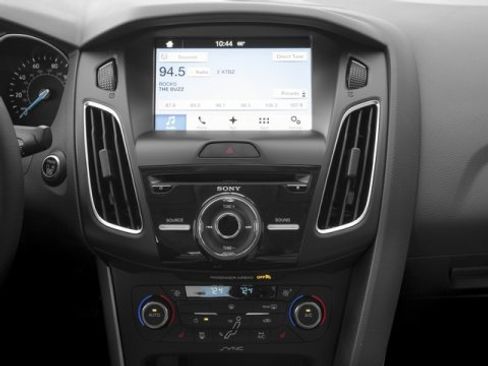 Used 2016 Ford Focus Titanium w/ Exterior Protection Package image 9