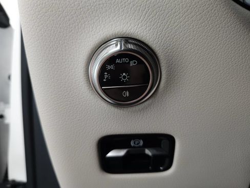 Certified 2026 Mercedes-Benz GLC 300 4MATIC image 9