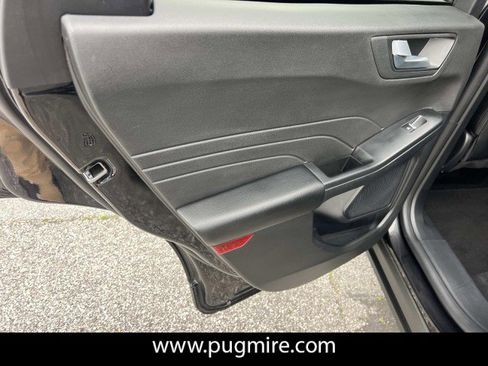 Used 2025 Ford Escape ST-Line image 21