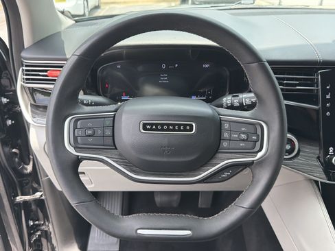 Used 2022 Jeep Wagoneer Series III w/ Convenience Group I AWD/4WD image 29