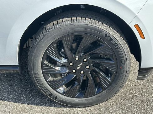 New 2025 Lincoln Navigator L Reserve w/ Jet Appearance Package image 12