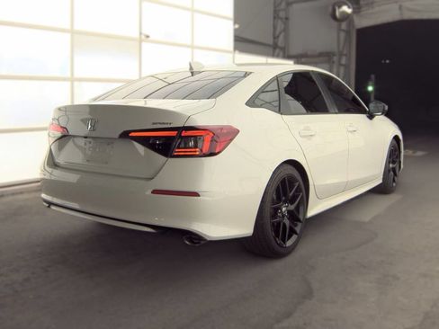 Used 2025 Honda Civic Sport image 3