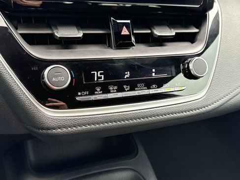 Certified 2025 Toyota Corolla SE image 15