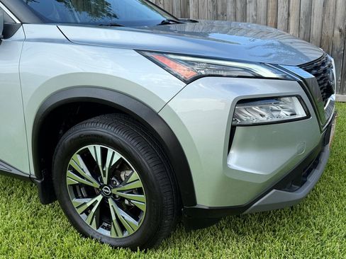 Used 2023 Nissan Rogue SV image 35