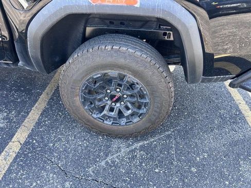 New 2026 GMC Canyon Elevation w/ Convenience Package image 6