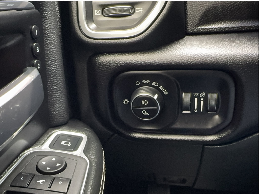 Used 2022 RAM 2500 Laramie AWD/4WD image 51