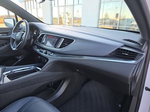 Used 2023 Buick Enclave Essence w/ Sport Touring Edition image 15
