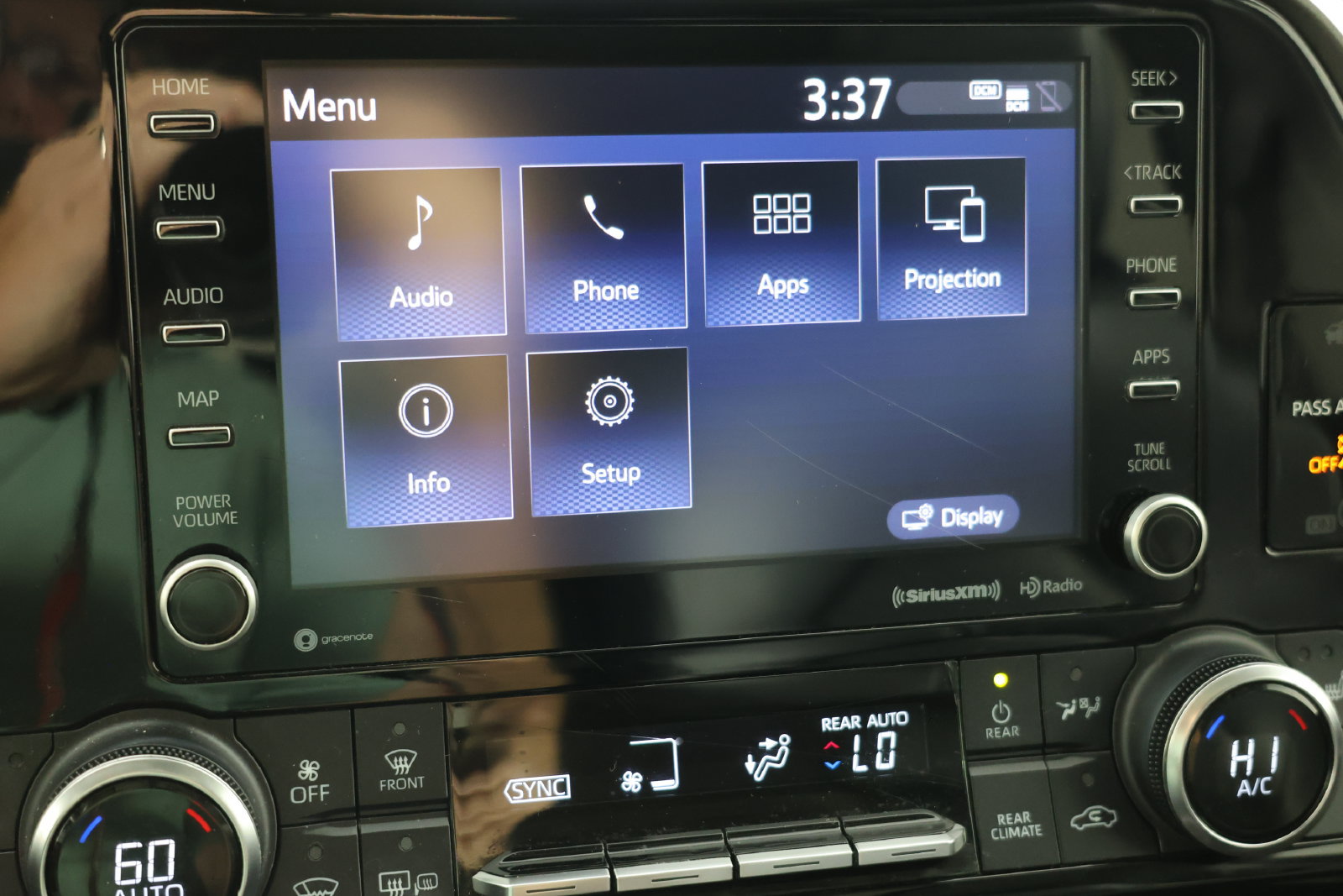 Used 2022 Toyota Highlander XLE AWD/4WD image 52