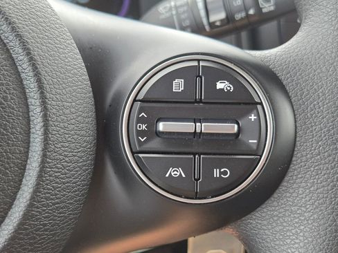 Certified 2025 Kia Soul LX w/ LX Technology Package FWD image 23