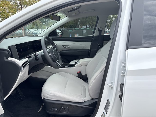 Used 2025 Hyundai Tucson SEL FWD image 15