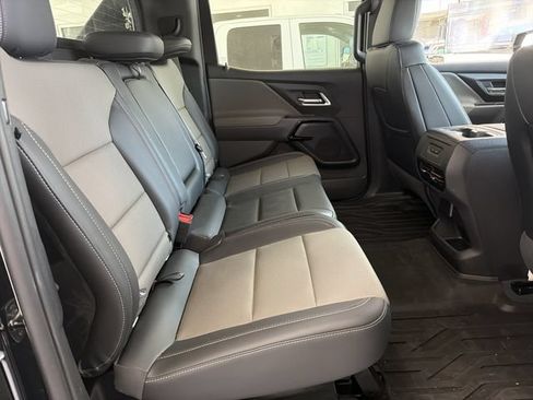 Used 2026 Chevrolet Silverado EV Trail Boss w/ Premium Package AWD/4WD image 7