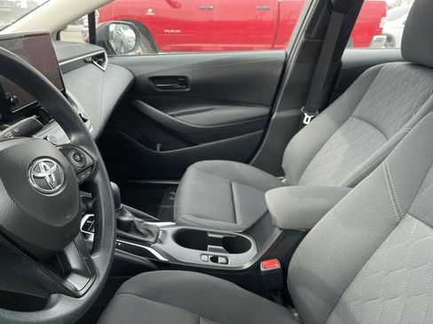 Used 2024 Toyota Corolla LE FWD image 2