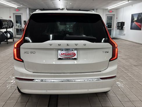 New 2026 Volvo XC90 T8 Plus w/ Protection Package Premier image 6
