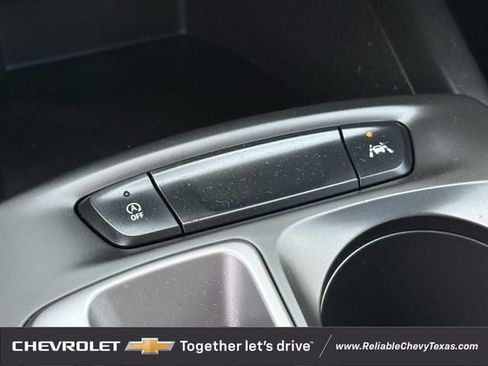 Used 2024 Chevrolet Trax RS w/ Sunroof Package FWD image 21