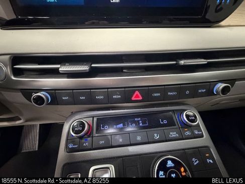 Used 2023 Hyundai Palisade Limited AWD/4WD image 30
