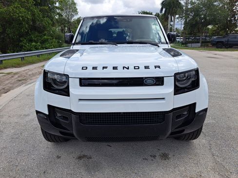 Used 2025 Land Rover Defender 130 V8 image 9