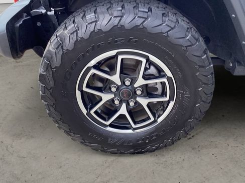 Certified 2025 Jeep Wrangler Unlimited Rubicon AWD/4WD image 14