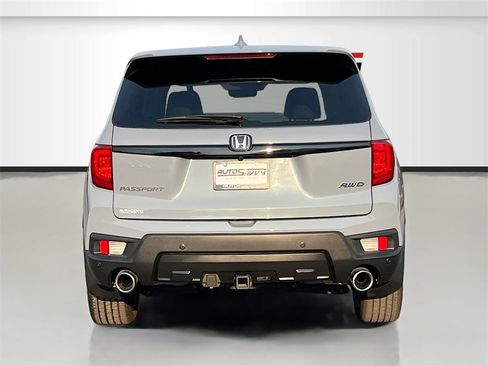 Used 2024 Honda Passport EX-L image 6