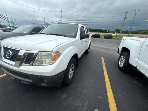 Used 2014 Nissan Frontier S RWD image 1