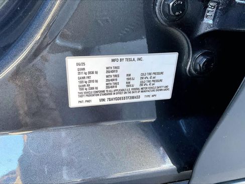 Used 2026 Tesla Model Y AWD image 34