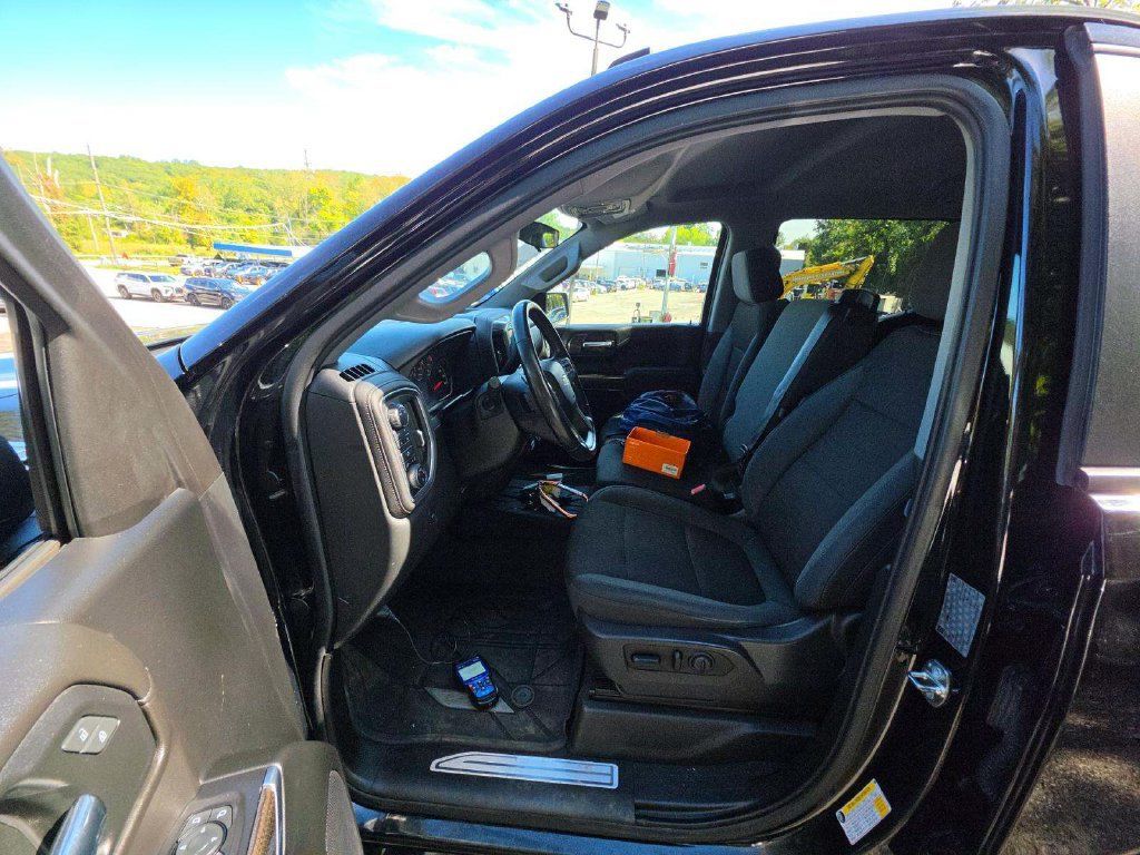 Used 2019 Chevrolet Silverado 1500 LT w/ All-Star Edition AWD/4WD image 2