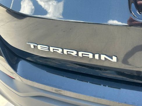 Used 2024 GMC Terrain SLE FWD image 12