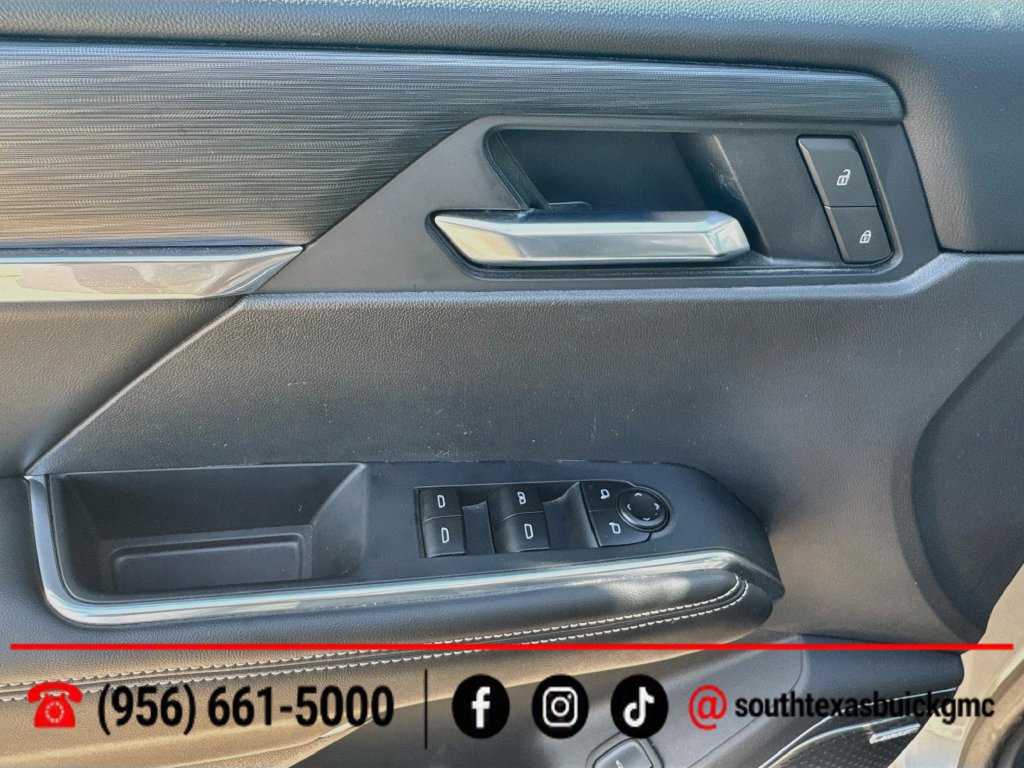 Used 2025 GMC Acadia Elevation w/ Elevation Premium Package FWD image 10