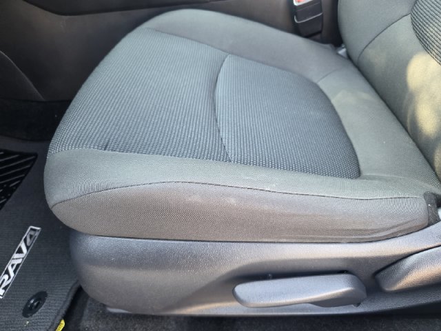 Used 2024 Toyota RAV4 LE FWD image 21