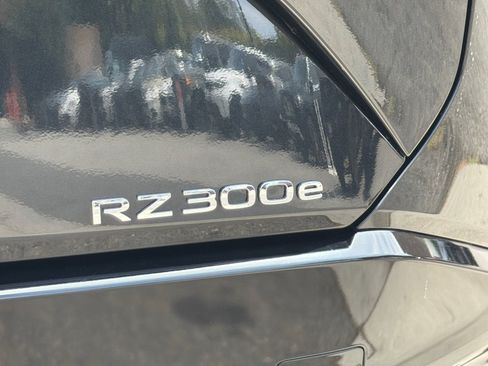 Used 2024 Lexus RZ 300e Premium FWD image 27