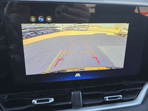 Used 2025 Chevrolet Equinox LT image 23