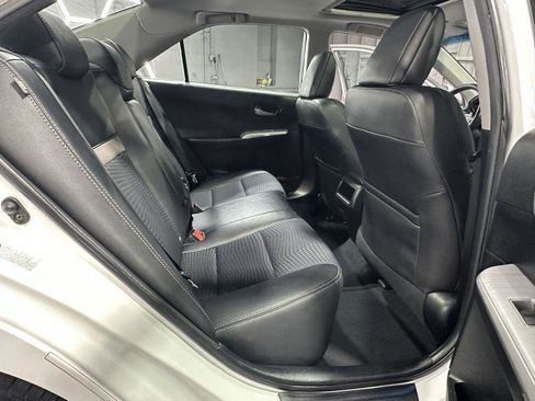 Used 2012 Toyota Camry SE FWD image 33