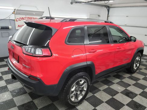 Used 2019 Jeep Cherokee Trailhawk AWD/4WD image 7