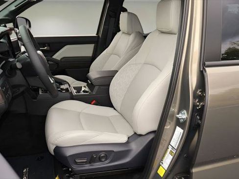 Certified 2026 Toyota Tacoma Limited AWD/4WD image 11