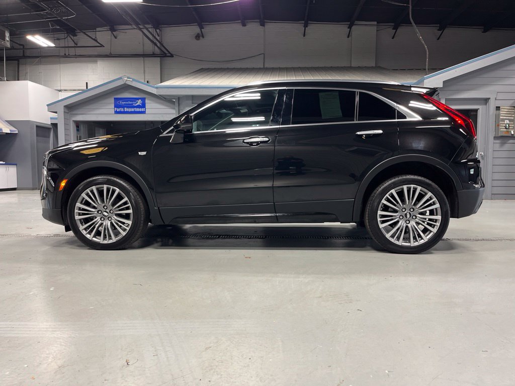 Used 2024 Cadillac XT4 Premium Luxury w/ Active Safety Package AWD/4WD image 4