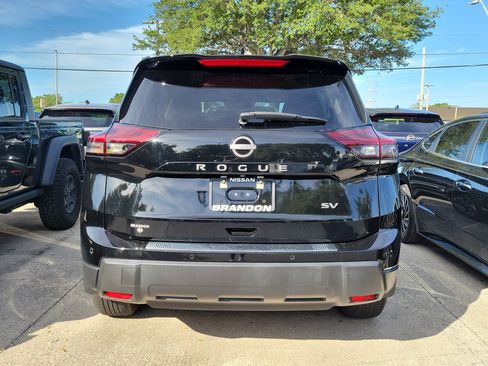 Certified 2024 Nissan Rogue SV FWD image 7