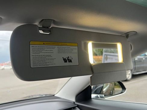 Used 2018 Tesla Model 3 Mid Range image 32