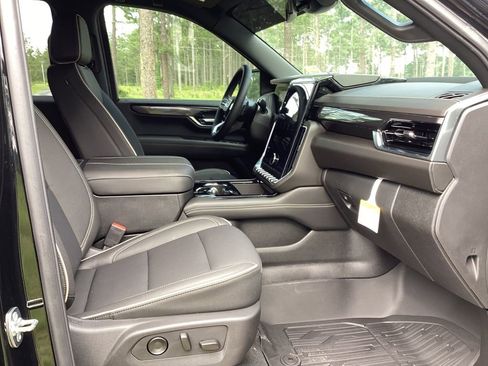 New 2026 GMC Yukon Elevation w/ LPO, Elevation Black Package RWD image 22