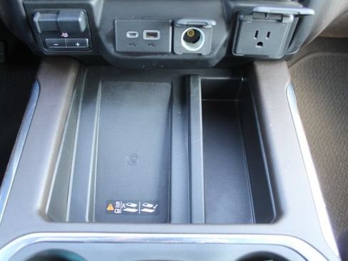 Used 2022 GMC Sierra 2500 Denali AWD/4WD image 32